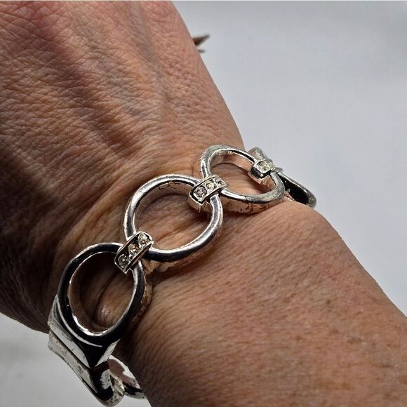 "5/$25" Silvertone Rhinestone Hinged Circle Link Bracelet Sz Small - Picture 2 of 6